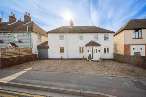 438 New Hythe Lane, Larkfield... 5 bed detached house for sale