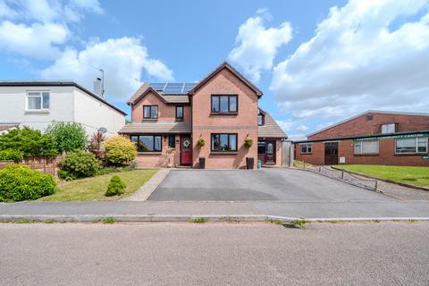 Caldicot NP26 8 bed detached house for sale