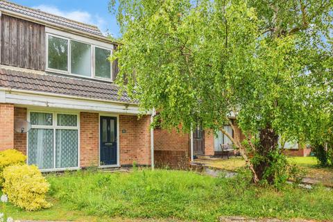 Walton Court, Fareham PO15 3 bed semi