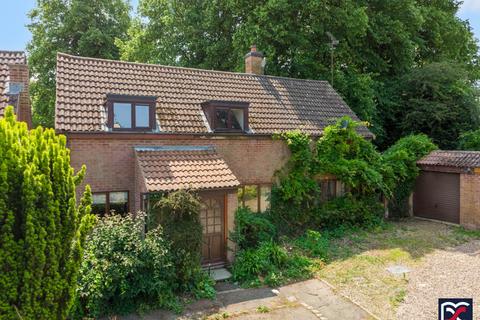 Emery Close, Welton NN11 3 bed detached house for sale