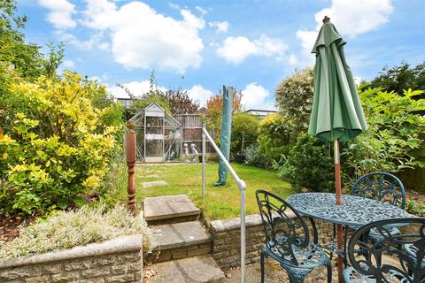 High Meadows, Chigwell, Essex 3 bed terraced house for sale