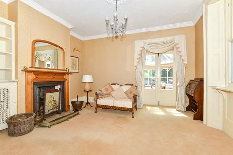Salts Lane, Loose, Maidstone, Kent 3 bed detached house for sale
