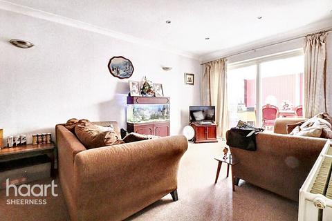 Groveway, Leysdown 2 bed bungalow for sale