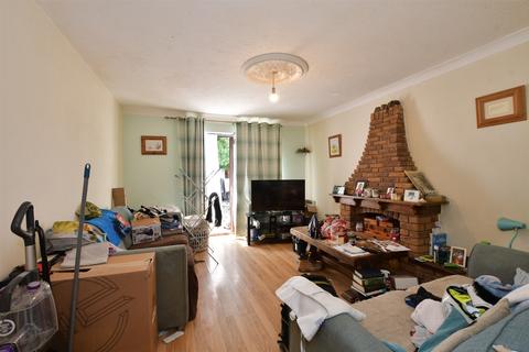Malyons Place, Basildon, Essex 3 bed terraced house for sale