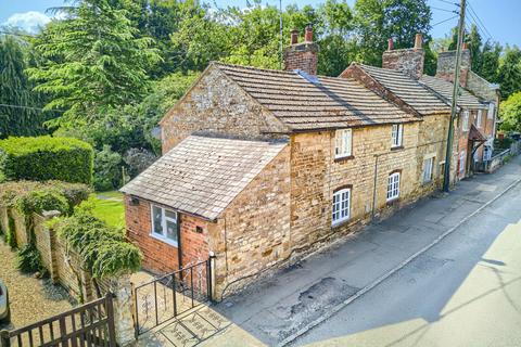 Desborough Road, Stoke Albany LE16 3 bed cottage for sale