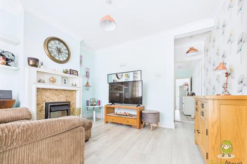 Court Lodge Road, Gillingham, Kent, ME7 3 bed terraced house for sale