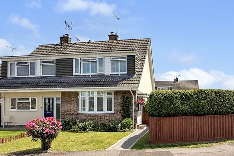 St Andrews Road, Warminster 3 bed semi