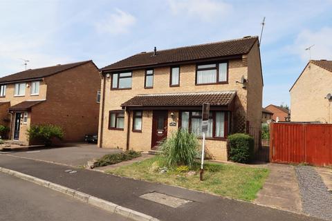 Luttrell Close, Taunton TA2 3 bed semi