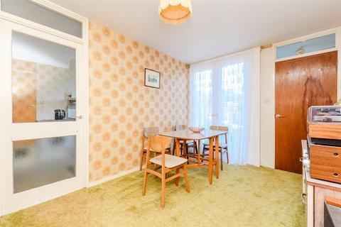 Bennett Close, Welling DA16 3 bed terraced house for sale