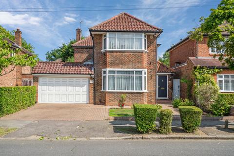 Cedar Drive, Hatch End, Pinner HA5 4 bed detached house for sale