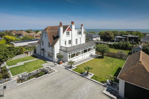North Foreland Road, Broadstairs, CT10 5 bed detached house for sale