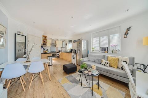 Redwood House, Thornton Heath, CR7 1 bed flat for sale