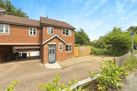 Greystock Road, Warfield, Bracknell 4 bed link detached house for sale