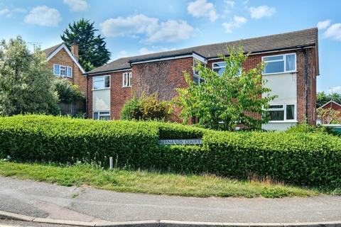 Reynards Court, Chelmsford CM2 2 bed flat for sale