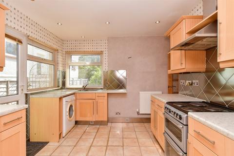 Stone Lane, Worthing, West Sussex 2 bed bungalow for sale