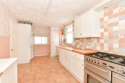 Avondale Road, Newport, Isle of Wight 3 bed semi