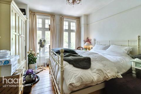 James Lane, London 3 bed terraced house for sale