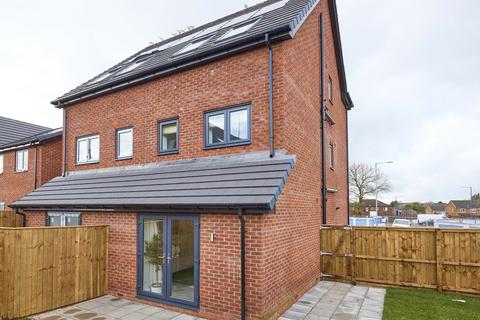 Queens Road, Ashton