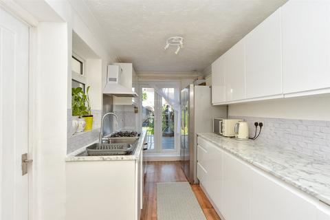 Clyde Street, Sheerness ME12 2 bed terraced house for sale