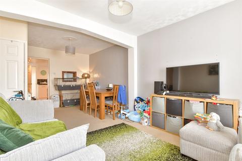 Wingfield Road, Gravesend, Kent 3 bed terraced house for sale