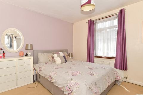 Wingfield Road, Gravesend, Kent 3 bed terraced house for sale