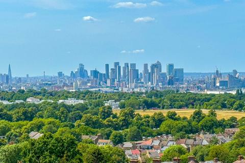 Riverview Heights, Eglinton Hill... 2 bed apartment for sale