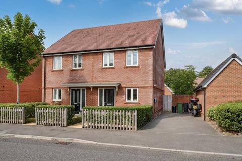 Basingstoke,  Hampshire,  RG23 2 bed semi