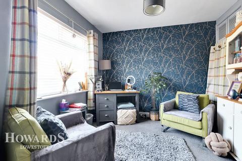 Beech Road, Lowestoft 3 bed semi