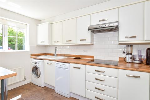 Wood Hill Way, Bognor Regis PO22 3 bed semi