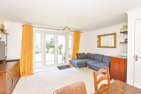 Wood Hill Way, Bognor Regis PO22 3 bed semi