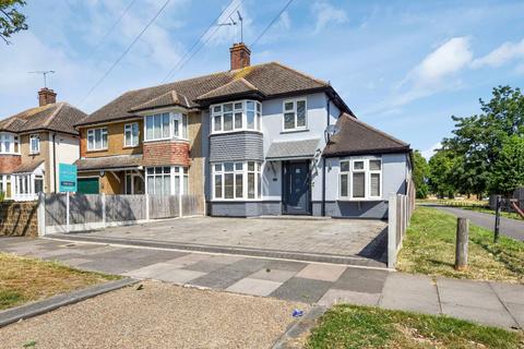 Poynings Avenue, Southend