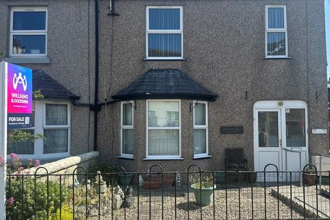 Glynne Road, Bangor, LL57 3 bed semi