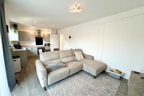 The Courtyard, Rayleigh 2 bed apartment for sale