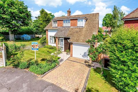 Cheshunt Close, Meopham, Kent 3 bed detached house for sale
