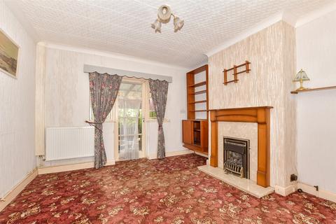 Osborne Road, Willesborough, Ashford... 3 bed semi