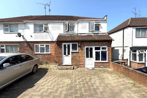 L&D Borders, Luton LU4 5 bed semi