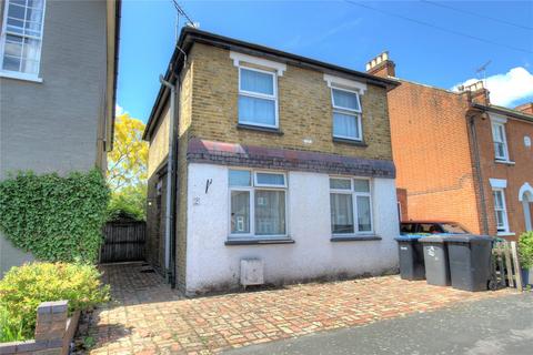 Queens Road, Surrey TW20 5 bed detached house for sale