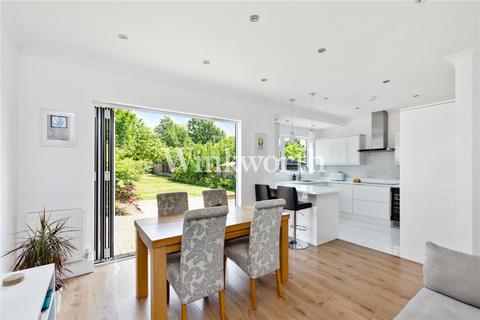 Chase Road, London, N14 3 bed semi