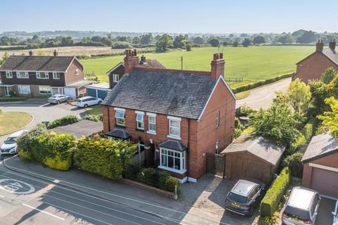Grange Road, Ellesmere. 3 bed house for sale