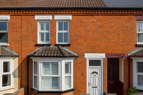 Pratt Road, Rushden NN10 3 bed terraced house for sale