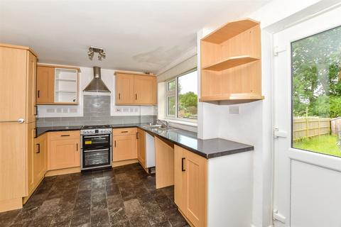 Bathurst Road, Staplehurst, Kent, Kent 2 bed end of terrace house for sale