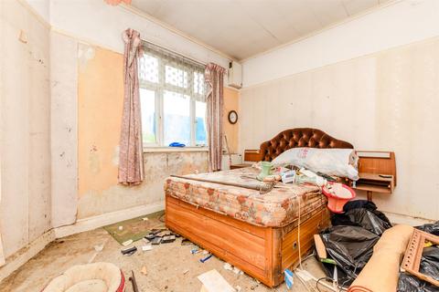 East Rochester Way, Sidcup, Kent 3 bed semi