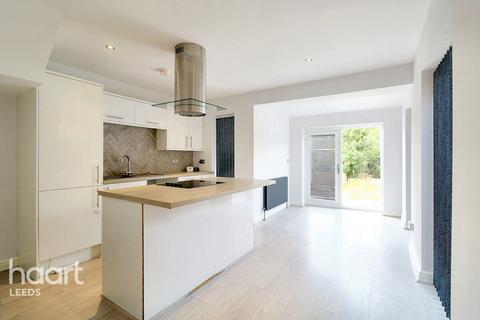 Tong Road, LEEDS 3 bed semi