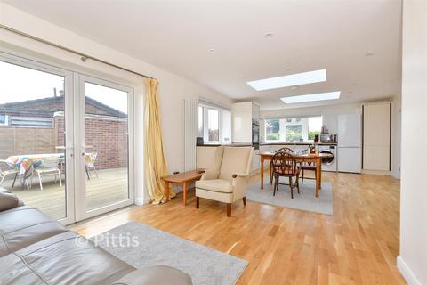 Ronstan Gardens, Freshwater, Isle of... 3 bed detached bungalow for sale