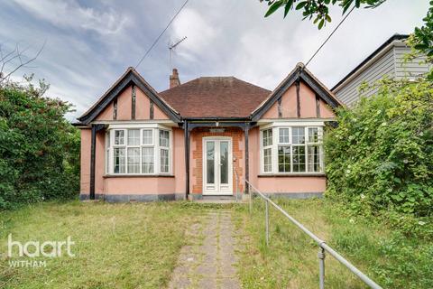 Maldon Road, Witham 2 bed detached bungalow for sale