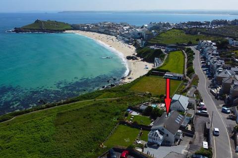 Beach Road, St. Ives TR26 3 bed semi