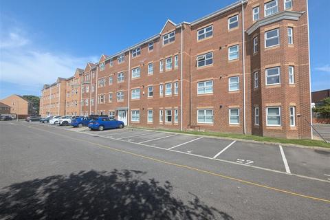 Lingwood Court, Thornaby TS17 2 bed apartment for sale
