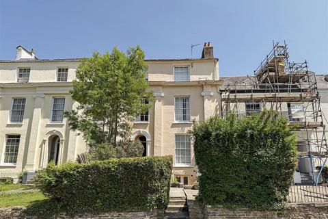Newport Terrace, Barnstaple EX32 2 bed apartment for sale