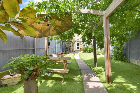South Road, South Ockendon, Essex 2 bed semi