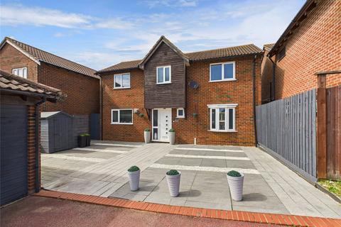 Westleton Way, Felixstowe, Suffolk, IP11 4 bed detached house for sale